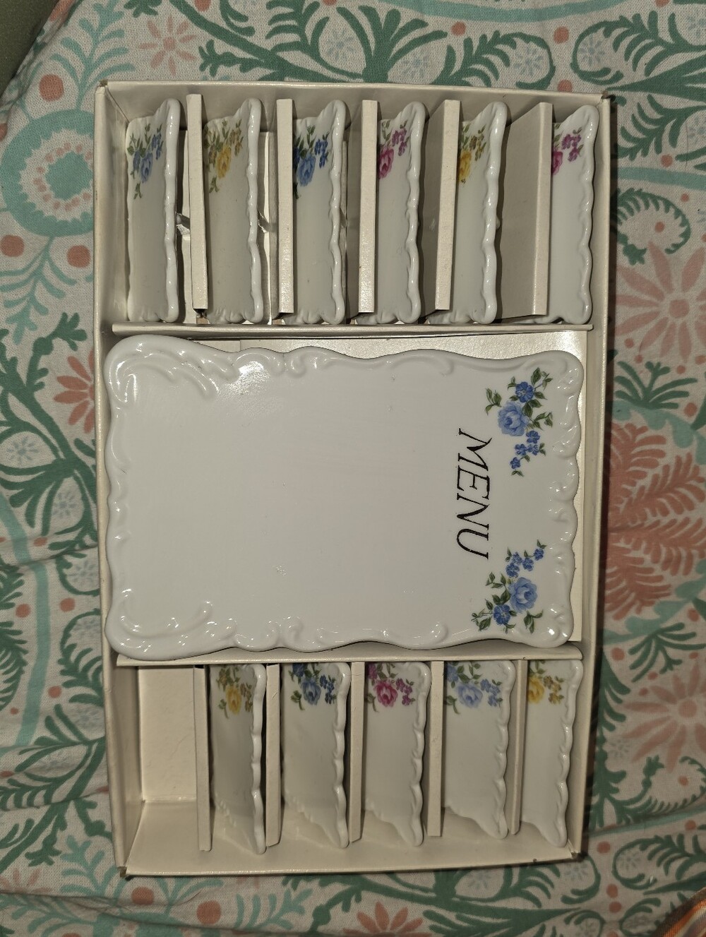 Vintage Porcelain Floral Menu Card & Place Card Set - Picture 2 of 6